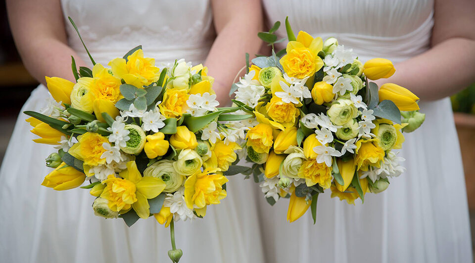 spring yellow wedding bouquet ideas