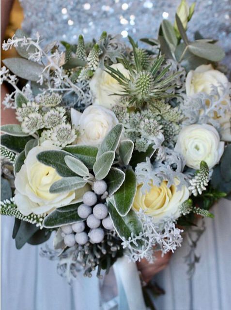 winter wedding bouquet ideas whites