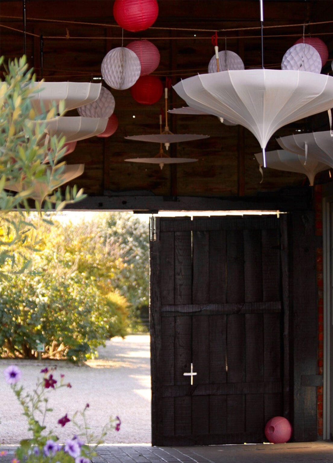 3.spring barn wedding ideas hanging lanterns