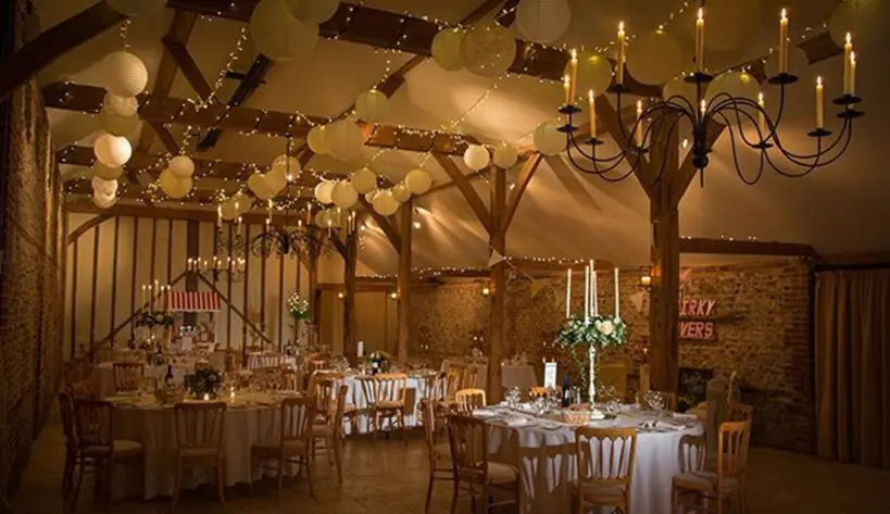 5.spring barn wedding ideas paper lanterns upwaltham barns